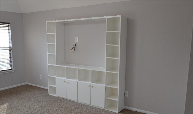 Building Photo - 22755 Cascade Springs Dr