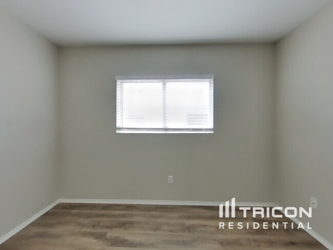 Building Photo - 145 Willow View