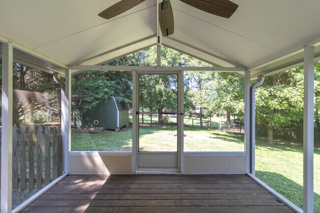 Building Photo - 7005 Buddy J Ln