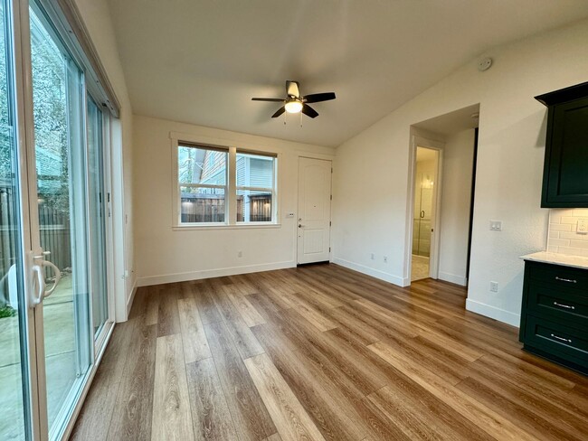 Building Photo - Charming Folsom ADU Available Now!