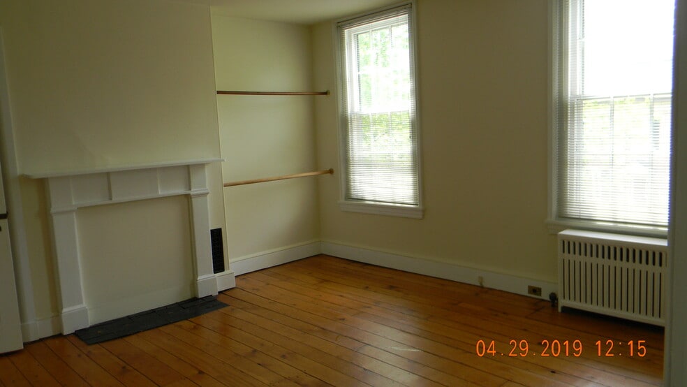 Building Photo - 311 N High St