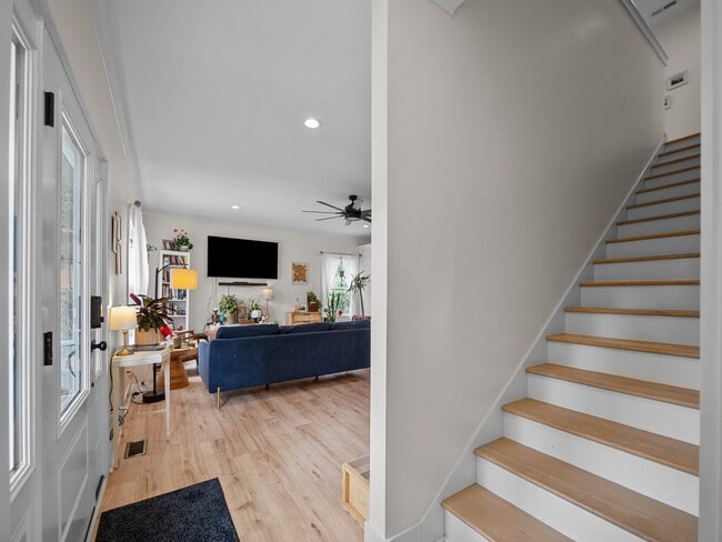 Building Photo - 408 Celtic Ash St