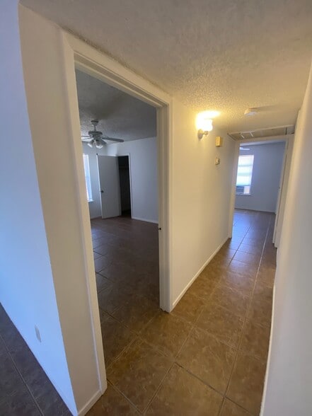 Building Photo - 111 Ramada Ave