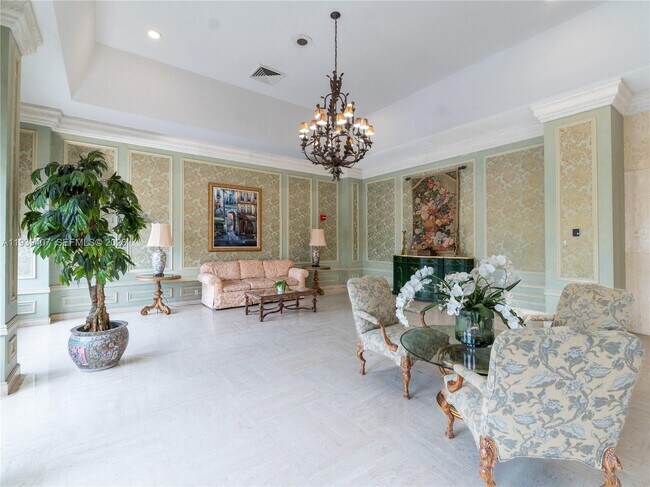 Building Photo - 2500 Parkview Dr