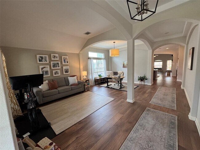 Building Photo - 621 Basie Bend