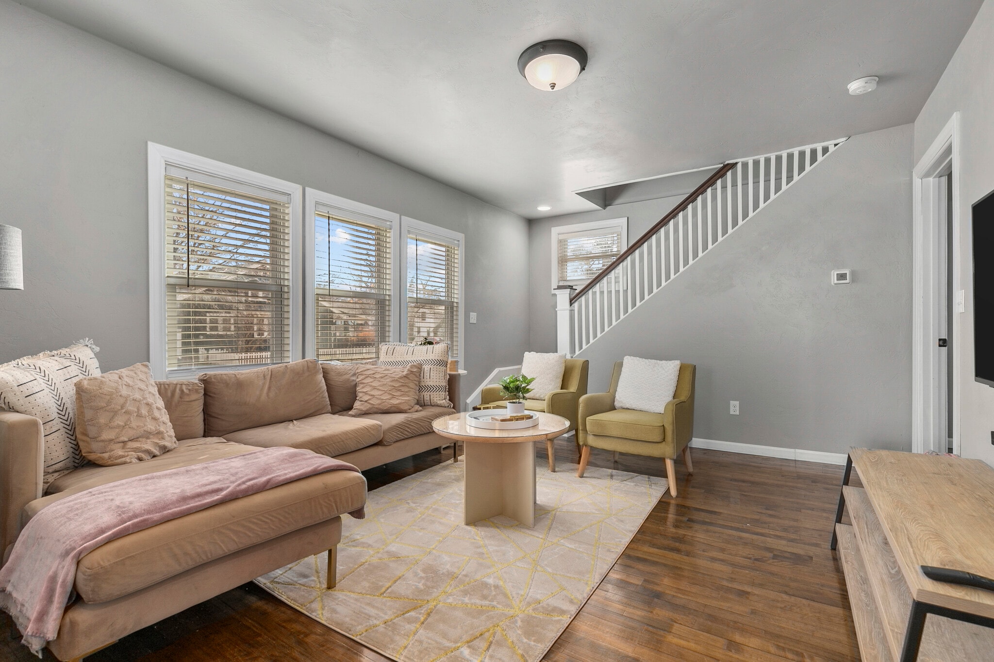 Building Photo - 509 N Lawe St