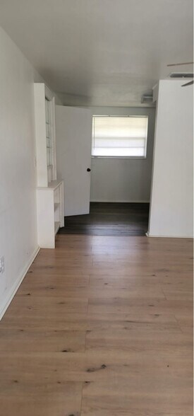 Building Photo - 124 6th St W