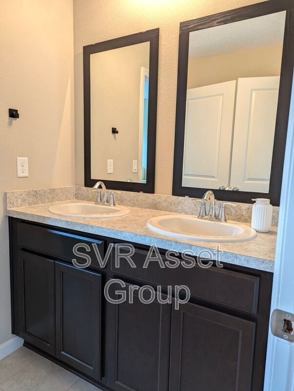 Building Photo - 5597 Kellar Cir