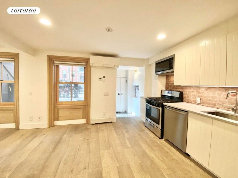 Building Photo - 407 Clermont Ave