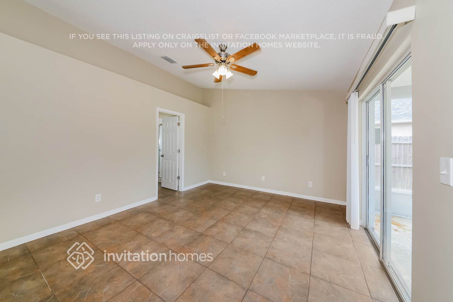 Building Photo - 4526 Sanibel Way
