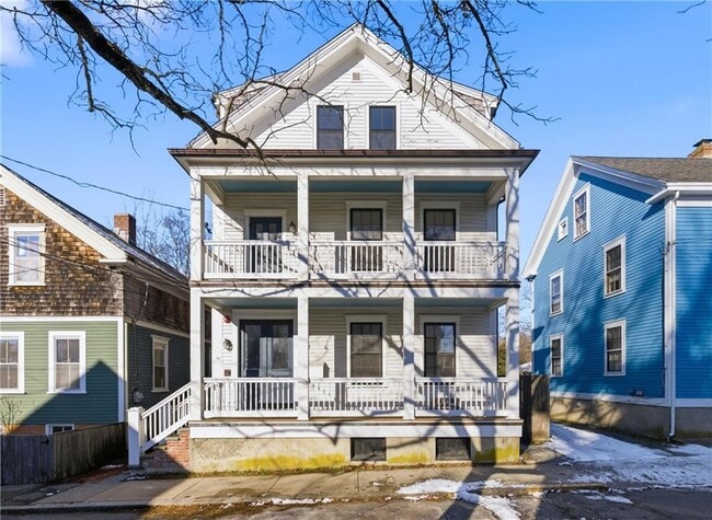 Building Photo - 19 Walnut St