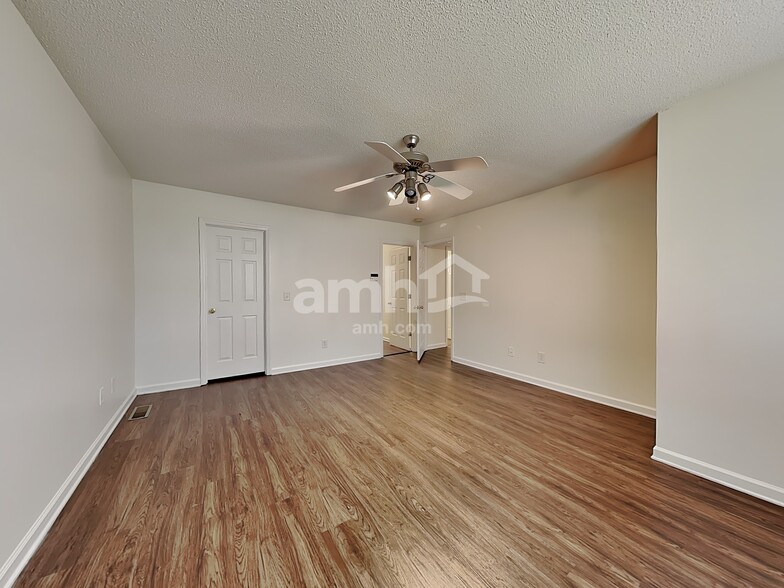Building Photo - 4602 Bottoms Rock Ln