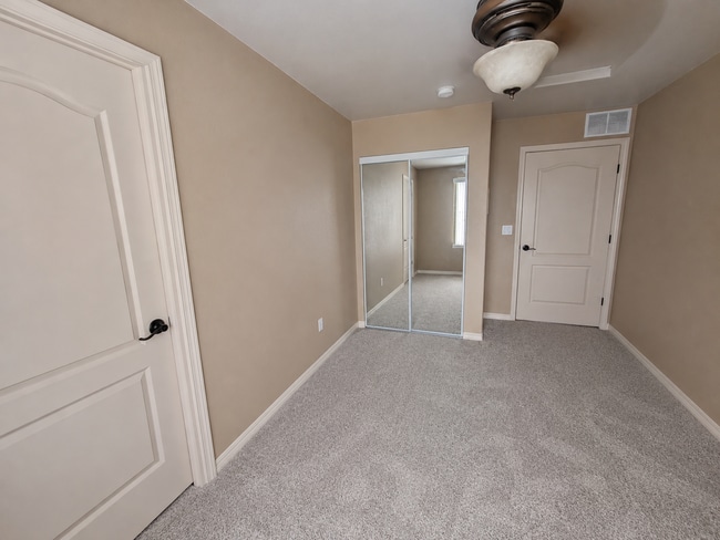 Building Photo - Beautiful 2-Story Home In Hidden River. Finished Basement. Turfed Backyard.