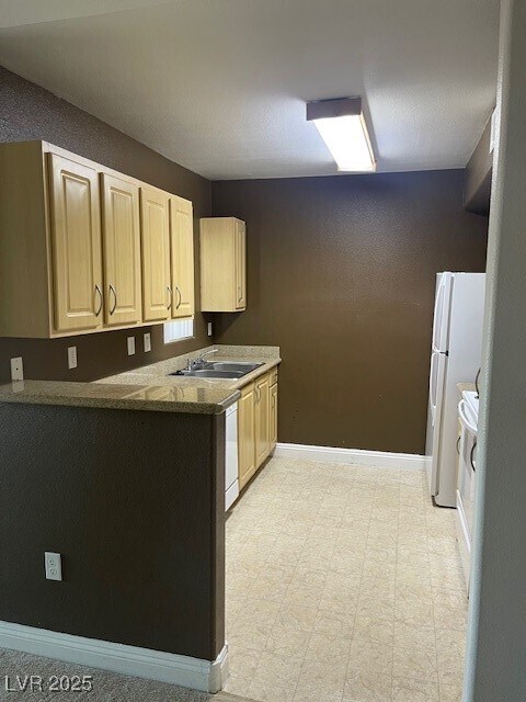 Building Photo - 8000 W Badura Ave