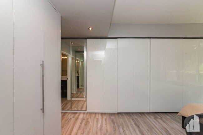 Building Photo - 211 E Ohio St