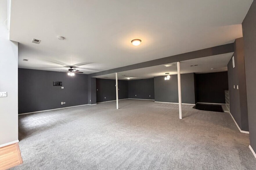 Building Photo - 16802 Enderbush Ln