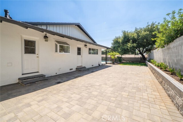 Building Photo - 205 N Hacienda Ave