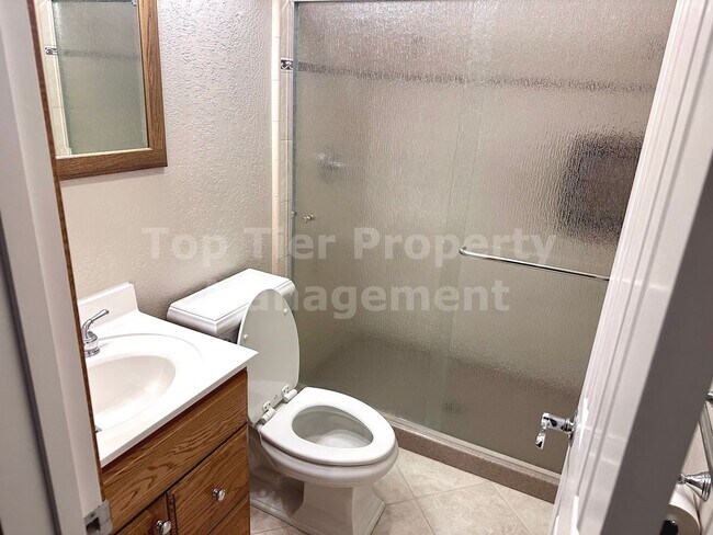 Building Photo - Very nice 4 Bed/2 Bath /1,250 square foot house in Concord available April 1st! Features and amen...