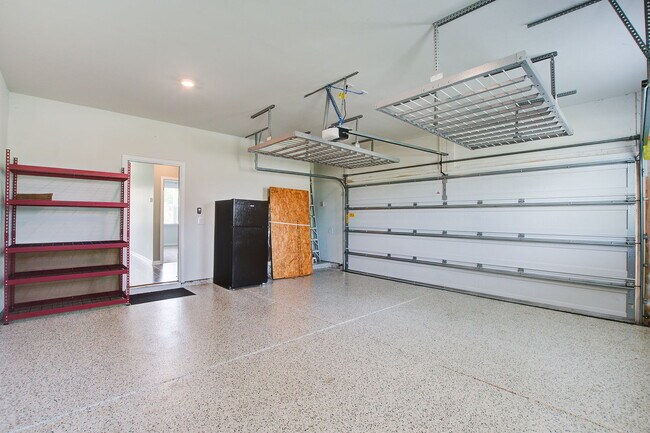 Building Photo - 2732 Harmony Lake Dr