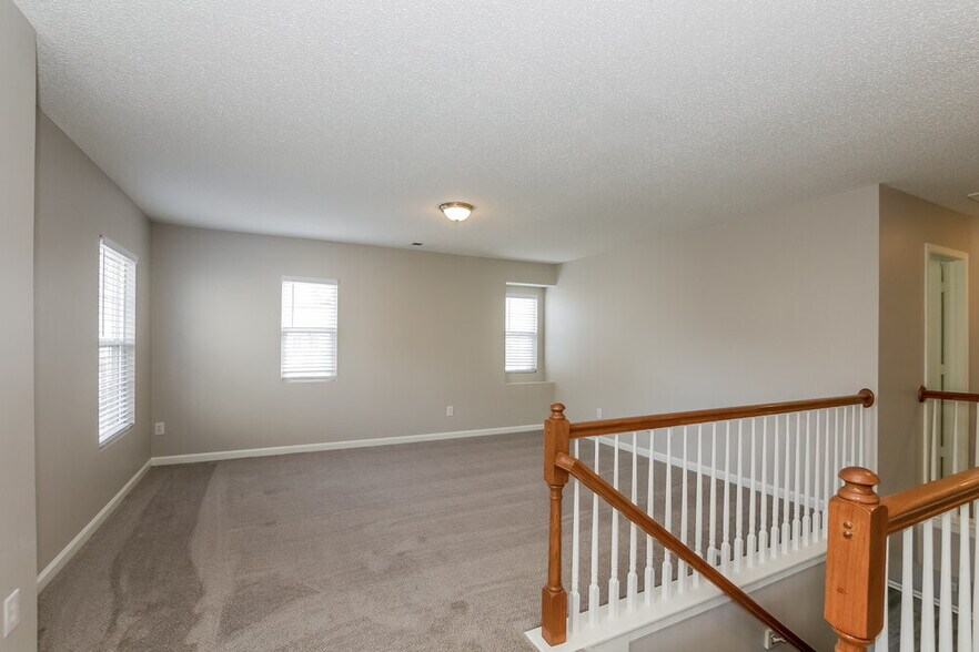 Building Photo - 4235 Everest Dr