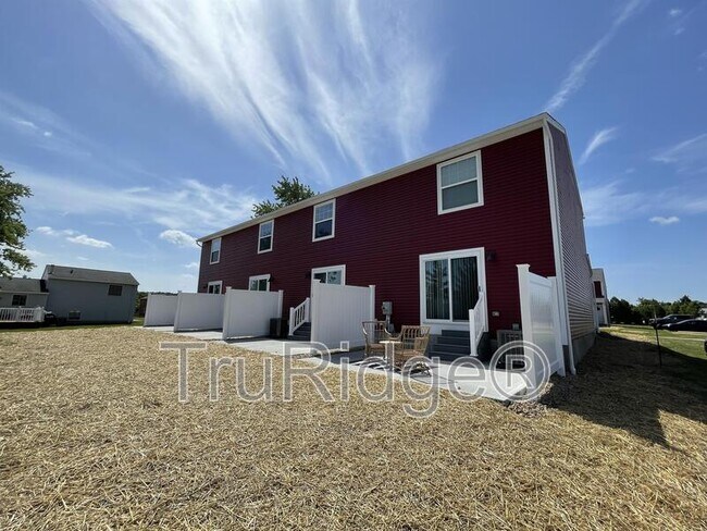 Building Photo - 4757 Ledgewood Dr