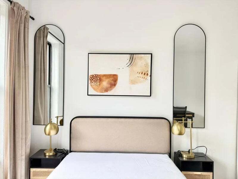 Building Photo - Furnished room/NOT APARTMENT