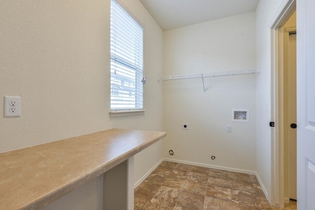 Building Photo - Raindance Community 4-Bedroom, 2.5-bath home in Windsor, CO