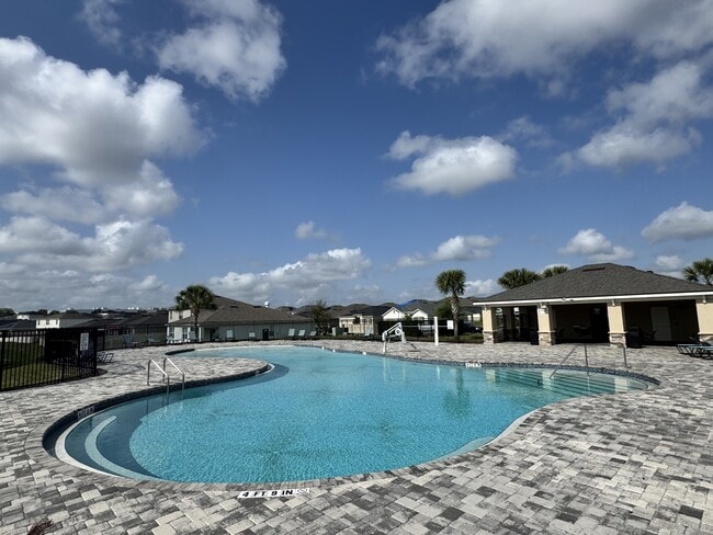 Building Photo - 512 Mckenna Dr