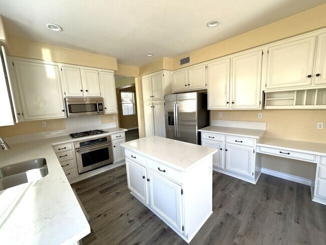 Building Photo - TORREY PINES DR CHINO HILLS 91709 (4 BED/ 2 BATH)