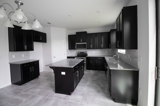 Building Photo - 2470 Avian Loop