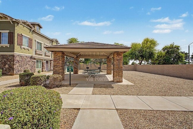 Building Photo - 1384 S Sabino Dr