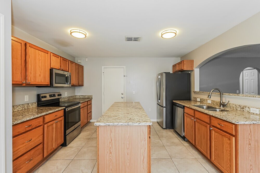 Building Photo - 30249 Birdhouse Dr