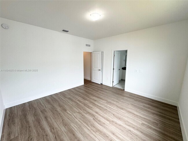Building Photo - 34526 SW 191st Ave
