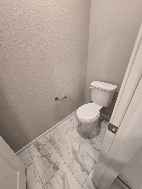 Building Photo - 4824 River Roads Dr