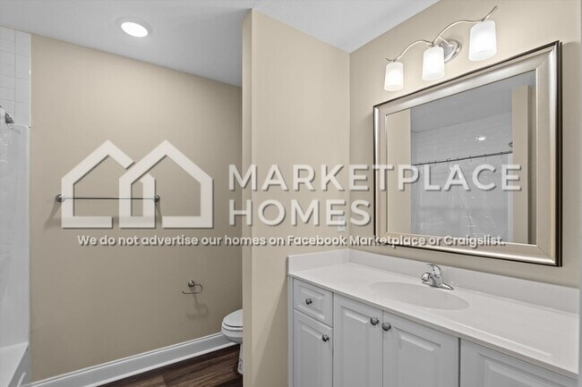 Building Photo - 152 Downsbury Rd