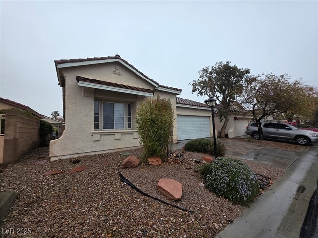 Building Photo - 8240 Aurora Peak Ave