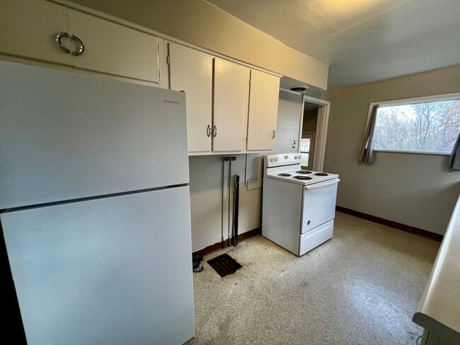 Building Photo - Charming Lower North Hill Home