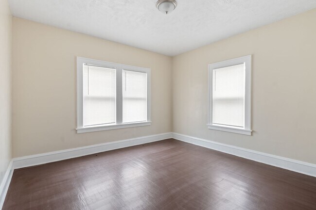 Building Photo - 874 Whitcomb Rd