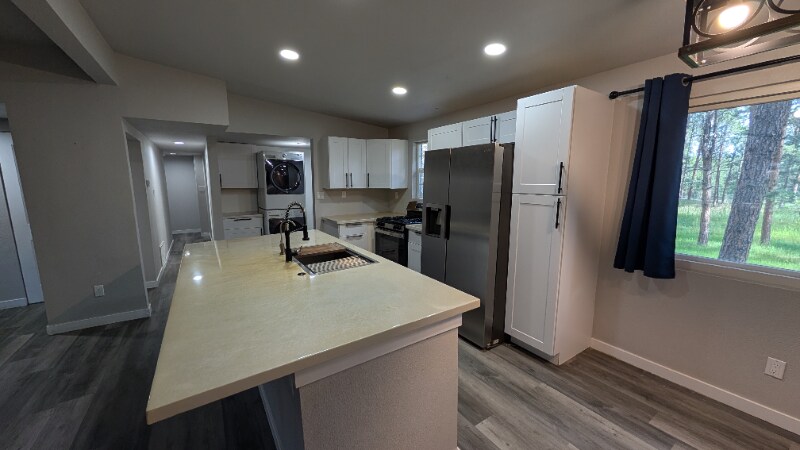 Building Photo - 6530 Burrows Rd