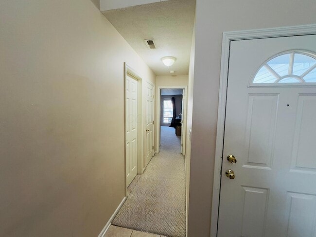 Building Photo - 5157 Vinings Bend