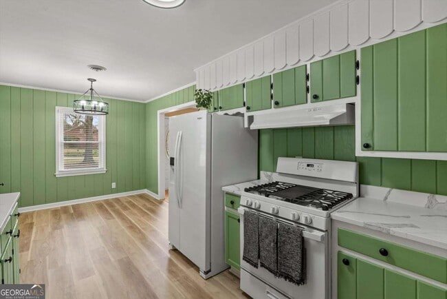 Building Photo - 628 S Evelyn Pl NW