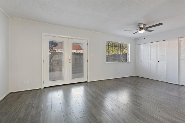 Building Photo - 2324 Shadowdale Dr