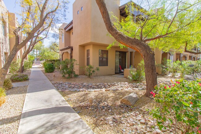 Building Photo - Fountain Hills 3 bedroom condo with Amazing Views of Four Peaks & Fountain