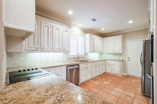 Building Photo - 19807 Excalibur Ct