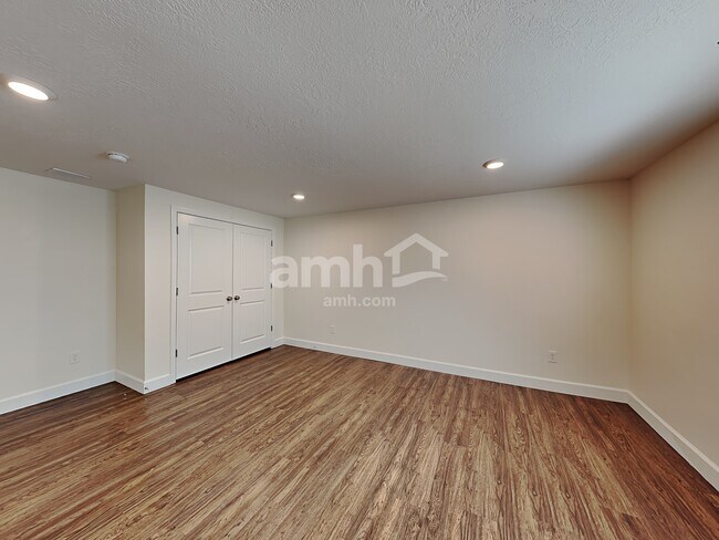 Building Photo - 2308 E Tumbleweed Rd