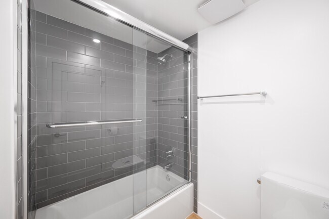 Guest Bathroom - 1155 N La Cienega Blvd