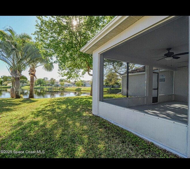 Building Photo - 5938 Ridge Lake Cir