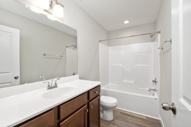 Building Photo - Staunton Apartments 301-314