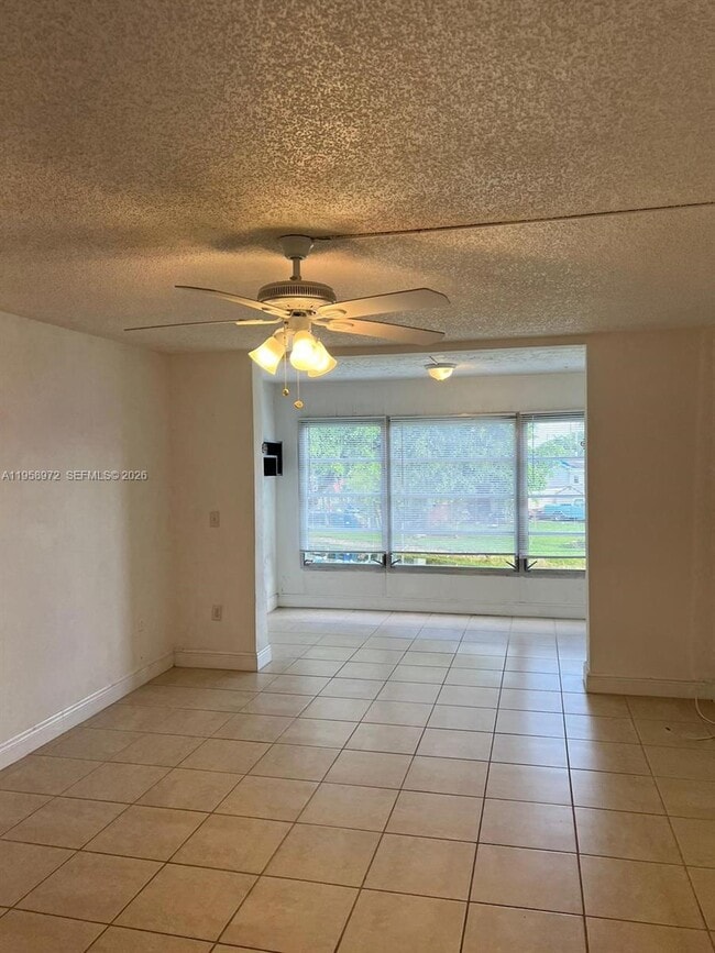 Building Photo - 6670 Royal Palm Blvd