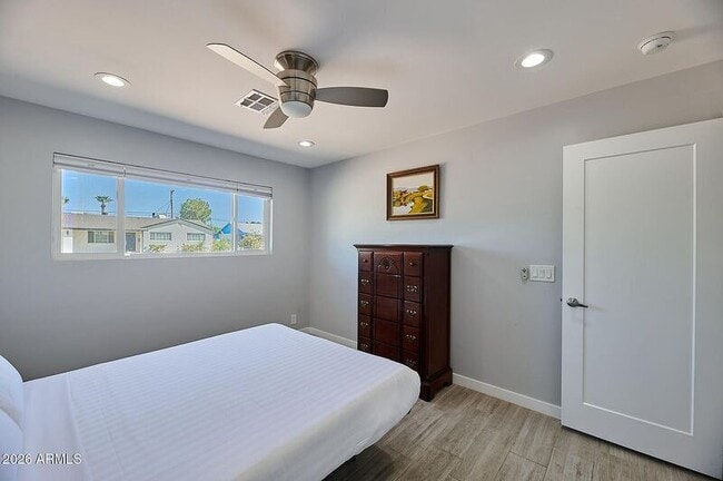 Building Photo - 7319 E Roosevelt St